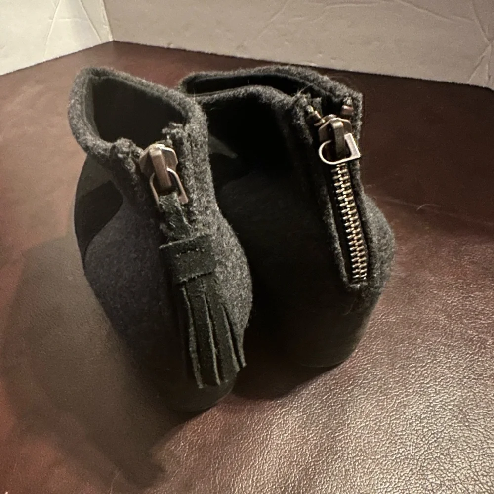 Toms minimal wear